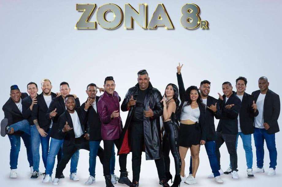 Rolando Ochoa decidió emprender su propio proyecto musical, la Zona 8, después de haber sido acordeonero y productor de artistas como Silvestre Dangond, Martín Elías, Mono Zabaleta y Elder Dayan.