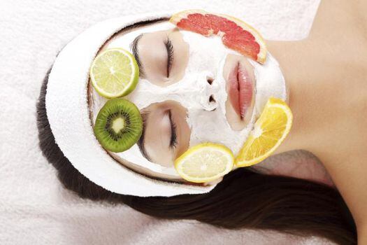 Cuidado facial: Seis mascarillas para la cara a base de frutas