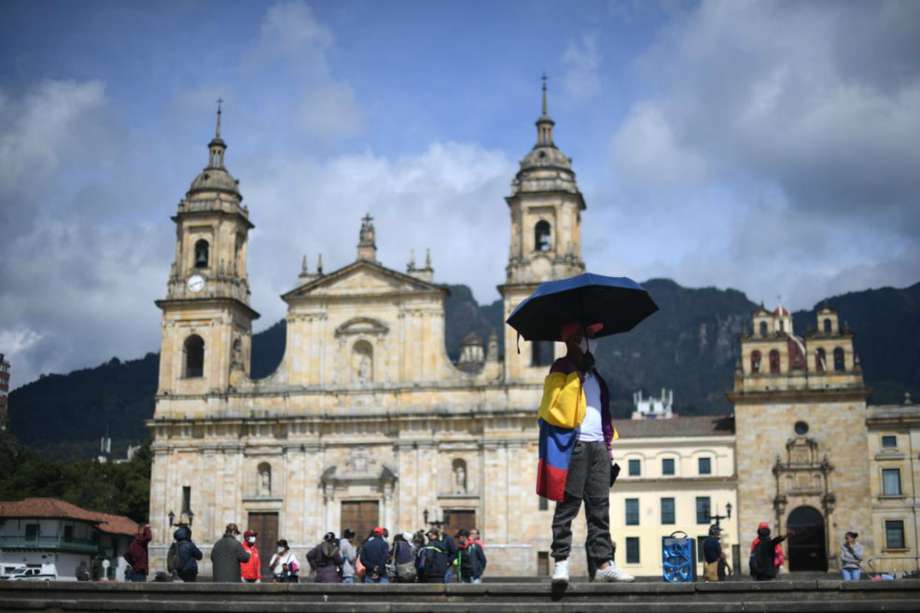 Esto es lo que podría hacer Bogotá para aplanar la curva de la epidemia
