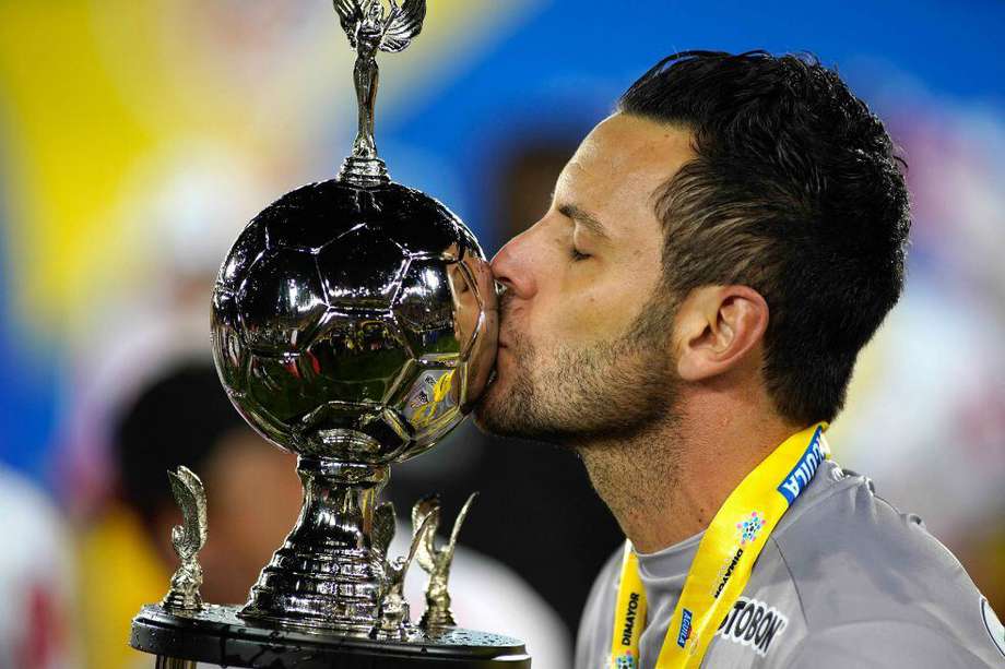 El arquero uruguayo Sebastián Viera tiene 37 años, ha jugado más de 500 partidos  y ha conquistado siete títulos con el Júnior de Barranquilla.