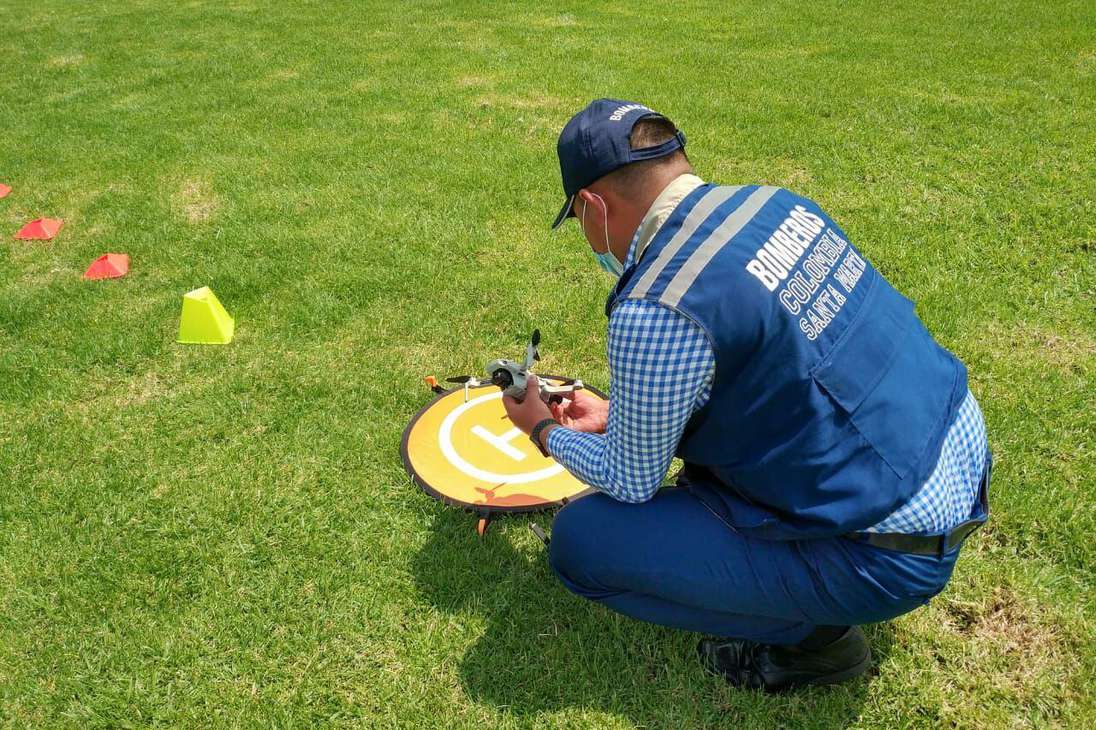 Se espera que a partir del 7 de diciembre se hagan capacitaciones de manejo de drones con la Policía.