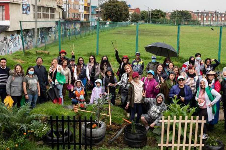 Huerta comunitaria reunió a habitantes de San Eusebio y a la Empresa
