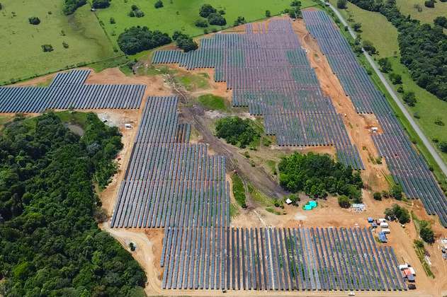 Empresa francesa finaliza dos nuevos proyectos de energía solar en el Meta