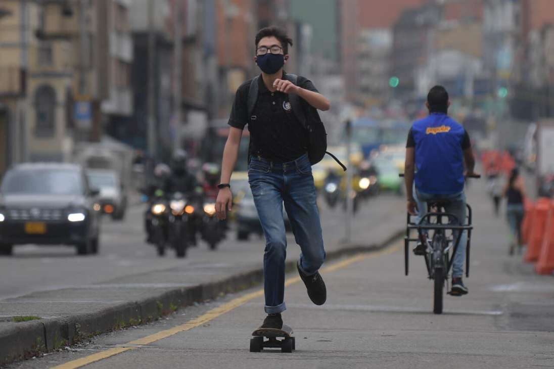 Los corredores adecuados por el Distrito en medio de la pandemia refuerzan los 551 kilómetros de ciclorrutas que tenía Bogotá antes de la emergencia. Es decir, la capital cuenta con 630 kilómetros de infraestructura para ciclistas.