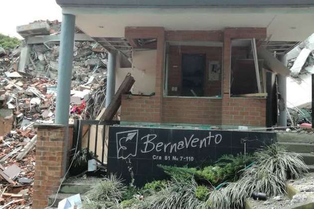 La implosión del edificio Bernavento, en el occidente de Medellín