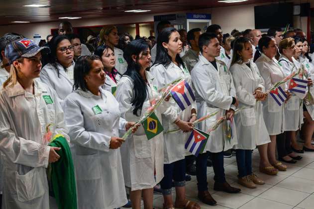 Las heridas que deja la salida de los médicos cubanos de Brasil