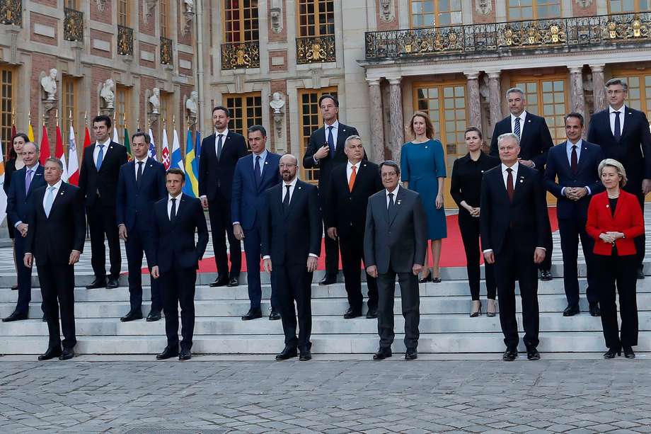 De acuerdo con un borrador de la Declaración final de la cumbre, los líderes de la Unión Europea señalaron que la agresión de Rusia a Ucrania constituye un cambio tectónico en la historia de Europa.
