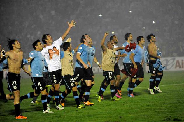 Uruguay empató 0-0 con Jordania y clasificó a Brasil 2014