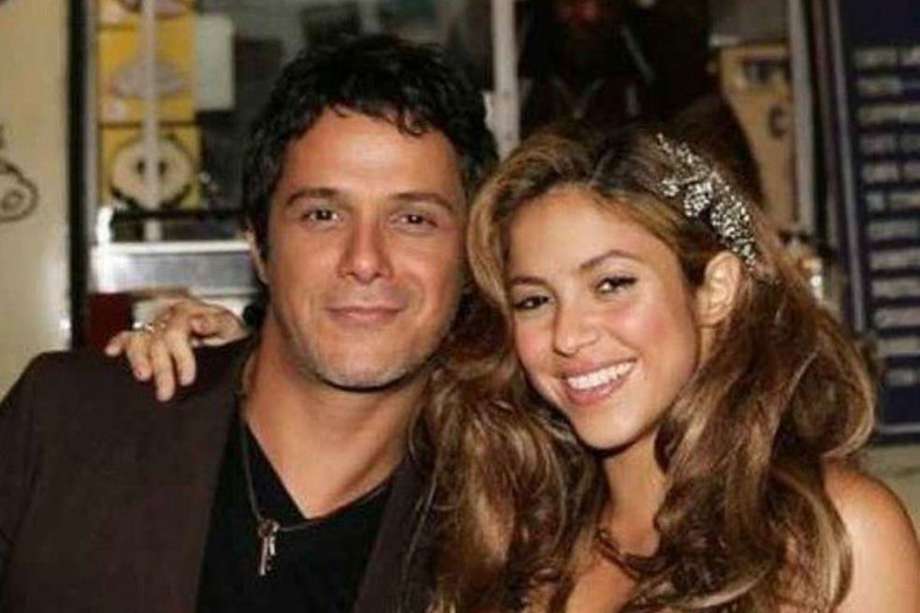 Alejandro Sanz y Shakira se conocieron en 2000, y en 2005 decidieron colaborar juntos para lanzar la canción “La Tortura”.