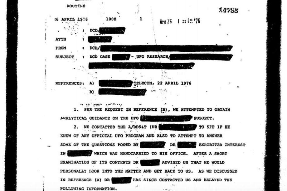 Una de las miles de páginas de la CIA sobre objetos voladores no identificadas publicadas por el proyecto The Black Voult.