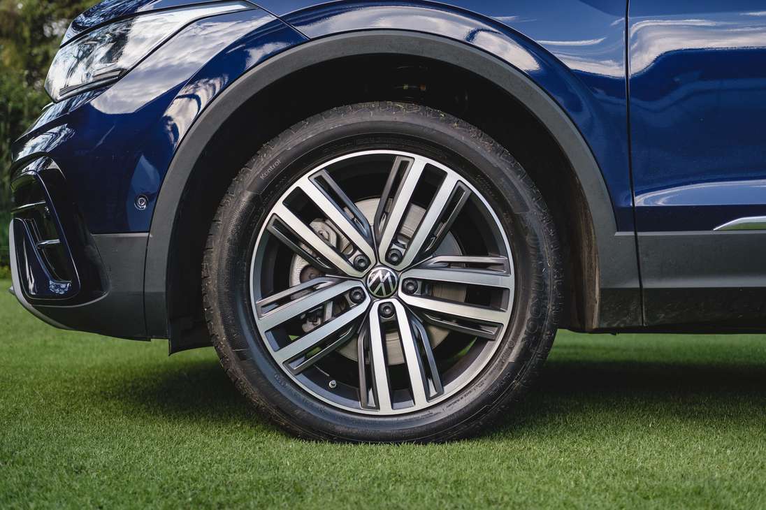 Volkswagen Tiguan incorpora rines de 19 pulgadas.