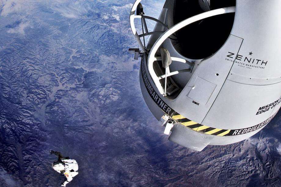 Felix Baumgartner en su caída de vuelta a la Tierra.  / Cortesía BBC