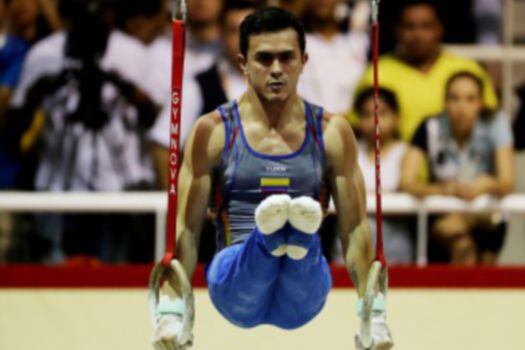 El gimnasta Jossimar Calvo, con cinco oros y una plata, fue el deportista más laureado de los pasados Juegos Bolivarianos, en Santa Marta 2017. / EFE
