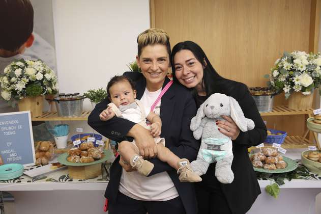Camila Chaín y Kelly Barrios presentaron en sociedad a su hijo Tobías