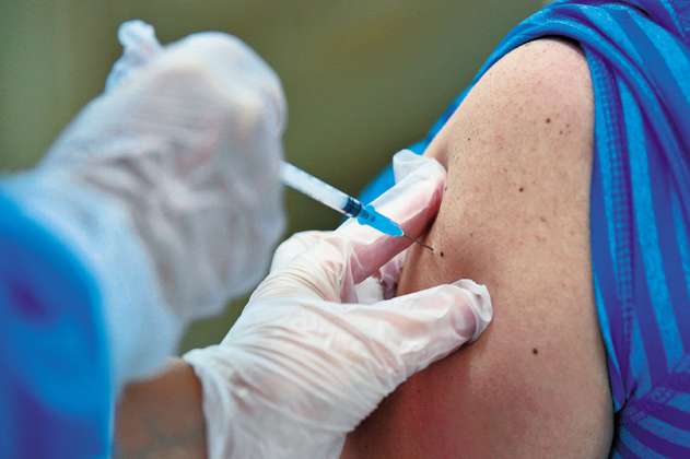 Personas mayores de 25 años ya se pueden vacunar contra COVID-19 en Bogotá