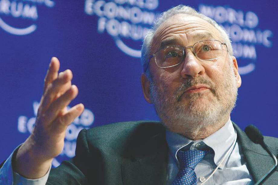 Joseph Stiglitz, professor de Columbia University, durante su participación en una sesión del Foro Económico Mundial en Davos, Suiza, en 2009. (AP Photo/Keystone/Alessandro Della Bella)