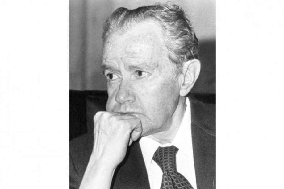 Juan Rulfo nació en Sayula, México, el 16 de mayo de 1917 y falleció en Ciudad de México el 7 de enero de 1986.