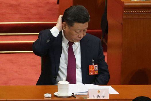 El presidente de China, Xi Jinping, es blanco de críticas por su gestión del coronavirus.   / EFE