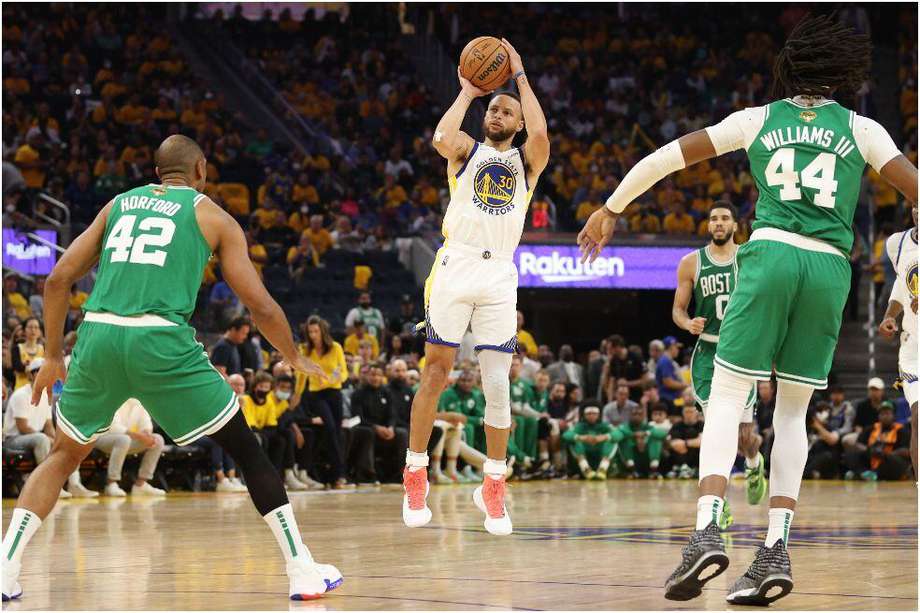Stephen Curry es el máximo anotador de cestas de tres puntos en la historia de la NBA. Superó ya las 3.670.