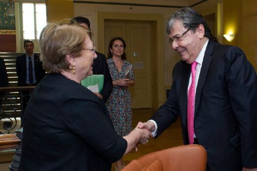 Michelle Bachelet, alta comisionada para los derechos humanos de la ONU, y Carlos Holmes Trujillo, canciller colombiano. / Cancillería