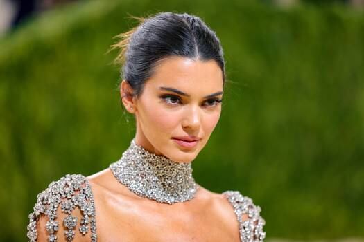 NEW YORK, NEW YORK - SEPTEMBER 13: Kendall Jenner attends The 2021 Met Gala Celebrating In America: A Lexicon Of Fashion at Metropolitan Museum of Art on September 13, 2021 in New York City.   Theo Wargo/Getty Images/AFP (Photo by Theo Wargo / GETTY IMAGES NORTH AMERICA / Getty Images via AFP)