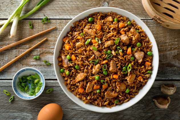 Receta: arroz chino frito con verduras para compartir