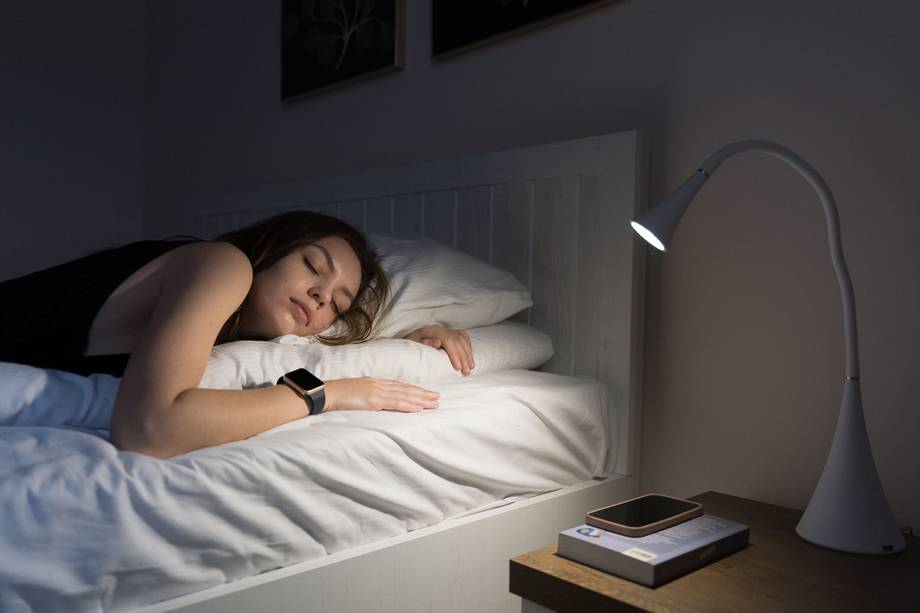 Encontrar un equilibrio en las horas de sueño es crucial para prevenir la diabetes: ni dormir mucho, ni muy poco.