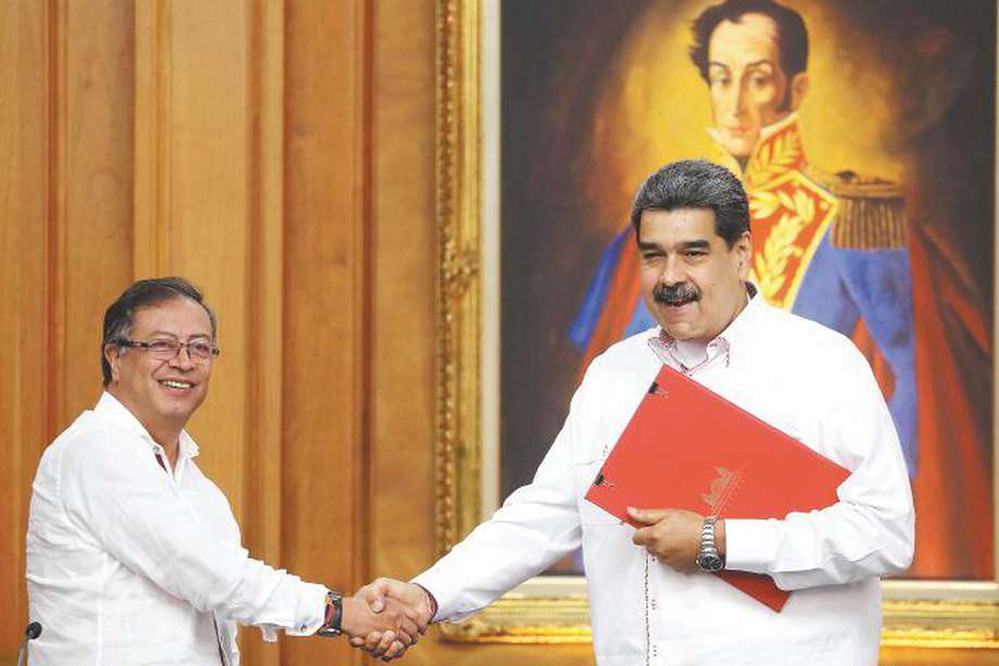 Encuentro entre Gustavo Petro y Nicolás Maduro en Caracas. 