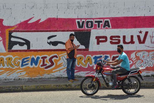 Justicia venezolana ordena repetir elecciones en Barinas, bastión de los  Chávez | EL ESPECTADOR