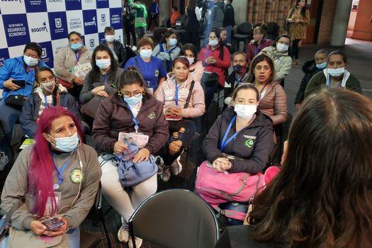 Distrito realiza encuentro de mujeres recicladoras en Bogotá.