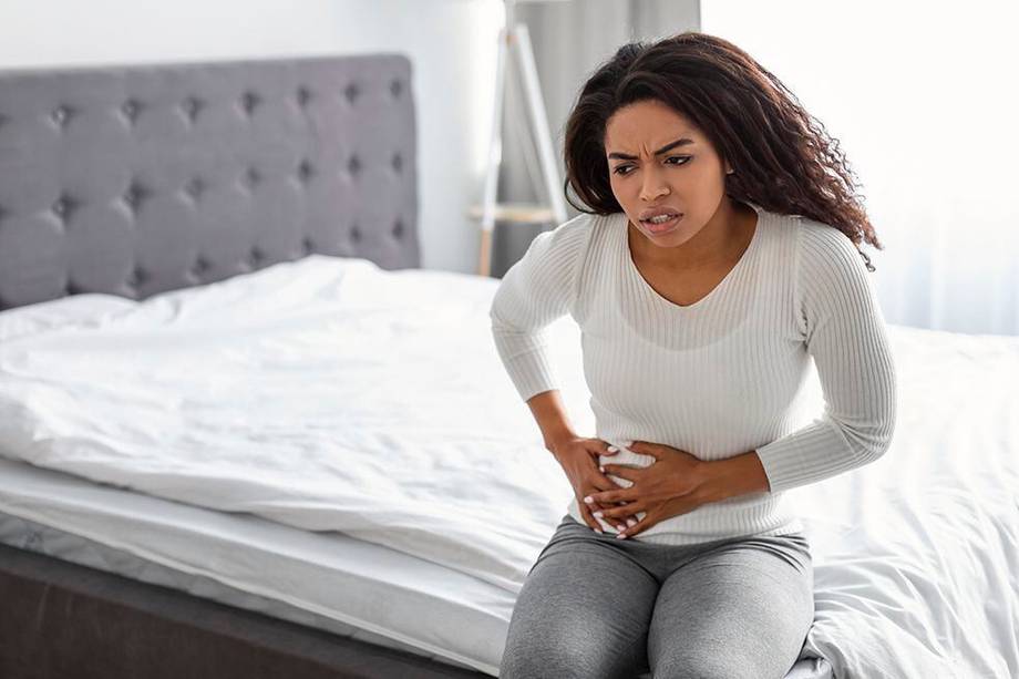 El dolor abdominal persistente es una clara señal de que algo no anda bien en tu cuerpo, sin embargo, no siempre el cáncer de colon es responsable.