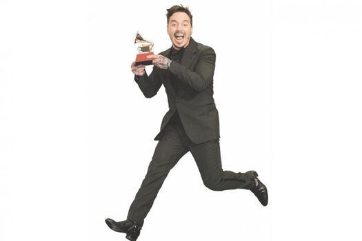 J Balvin recibió el pasado jueves el Grammy a Mejor Canción Urbana. Foto: AFP