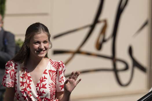 Princess Leonor will receive military training just like her father, King Felipe VI.