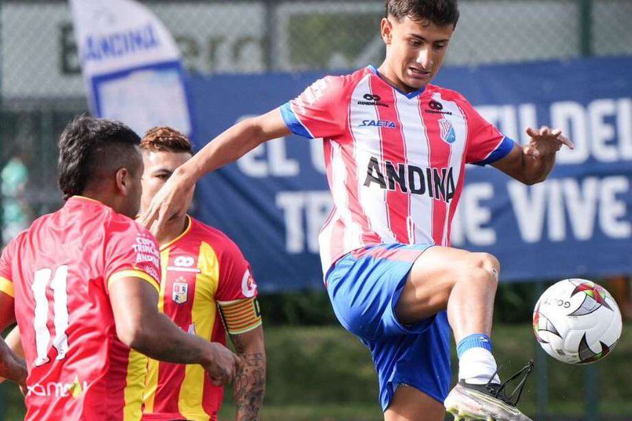 La Copa Trinche se disputa en varias ciudades del país, promoviendo el fútbol de alto nivel para jugadores aficionados
