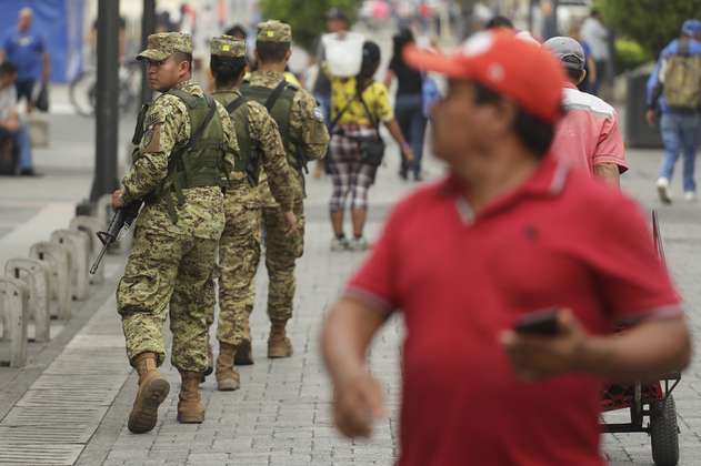 Piden justicia en El Salvador para menor abusada sexualmente por un militar