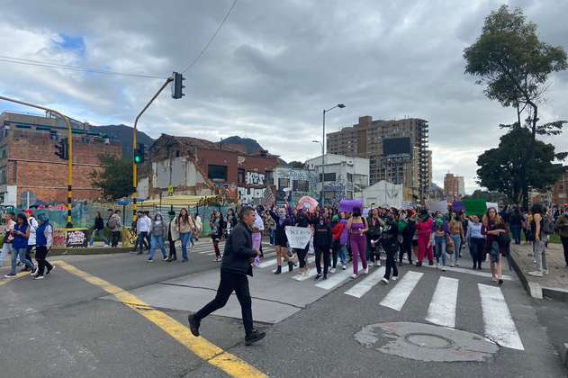 Manifestaciones de docentes y colectivos feministas en Bogotá