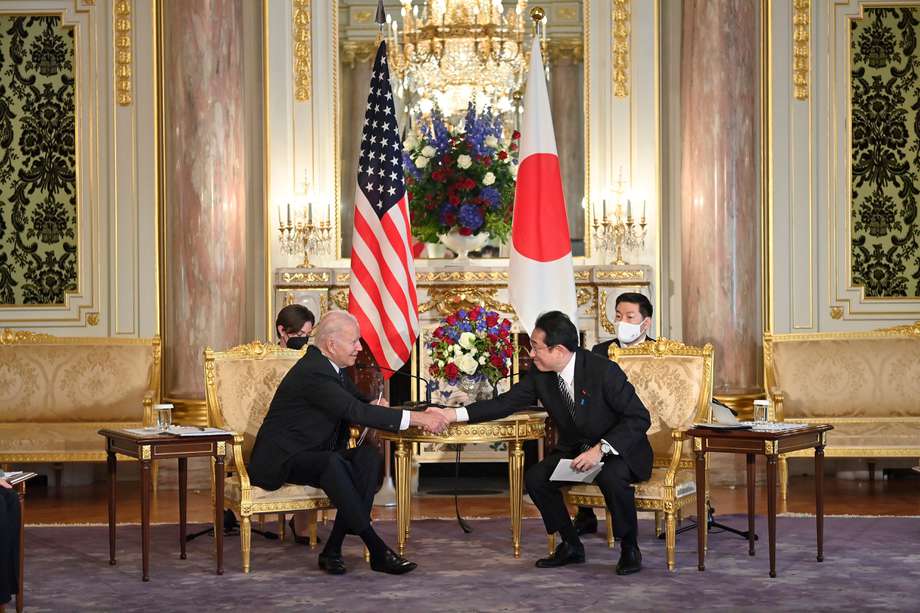 Joe Biden en reunión con Fumio Kishida, primer ministro japonés.

