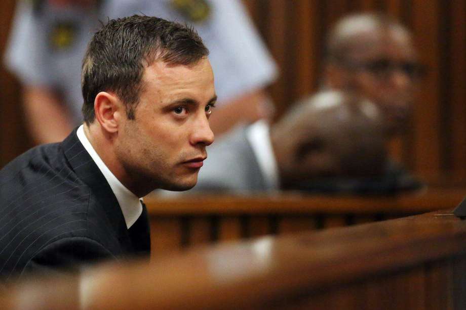 Oscar Pistorius durante el juicio en el que lo declararon culpable del asesinato de Reeva Steenkamp.