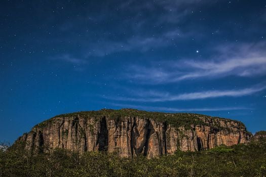 Parque Nacional Chiribiquete con sus tepuyes, una clase de mesetas especialmente abruptas, con paredes verticales y cimas muy planas características del escudo guayanés. / Fotografías: Jota Arango