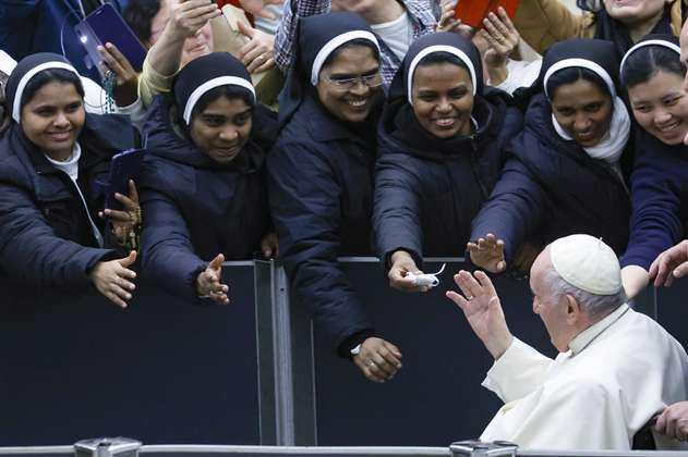 Leonardo Boff critica el rechazo del papa Francisco al sacerdocio femenino