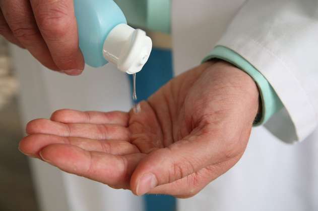 Invima advierte no comprar desinfectante de manos fabricados por Eskbiochem, empresa mexicana 