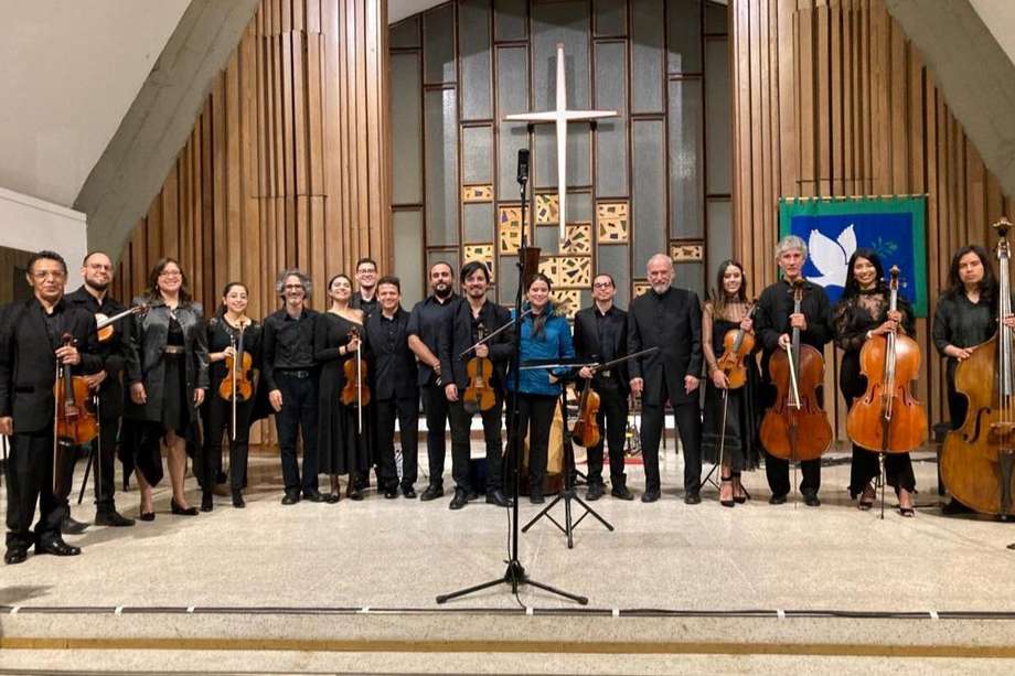 La Orquesta de Cámara Pro Arte fue fundada en 2018 por Stanley DeRusha en Villa de Leyva.