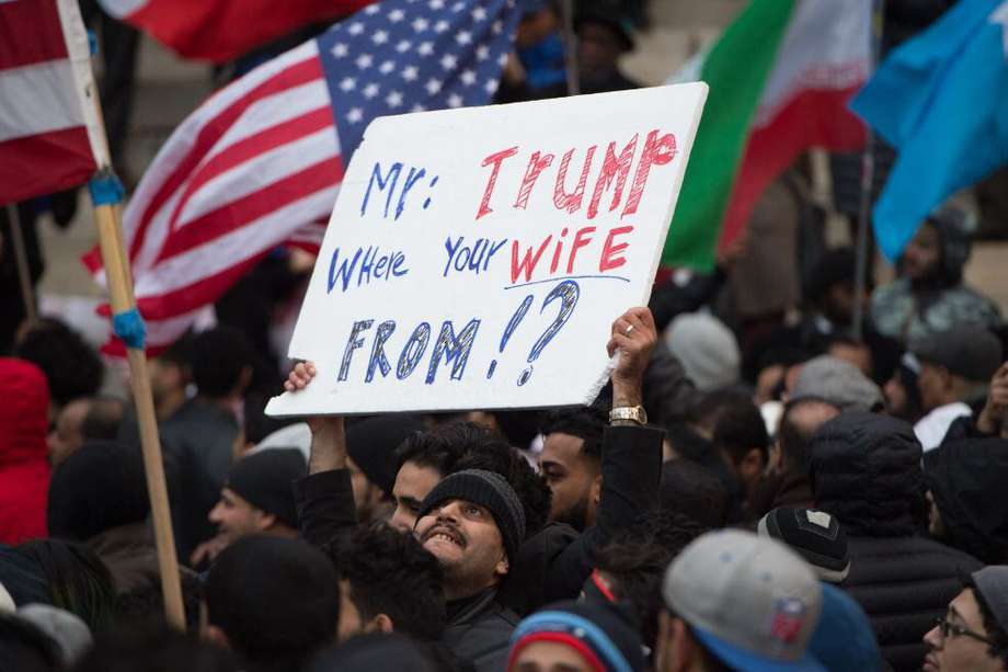 Imagen de archivo de una manifestación en el Brooklyn Borough Hall tras una orden ejecutiva del entonces presidente Donald Trump que prohibía la entrada de inmigrantes y refugiados de siete países de mayoría musulmana. 