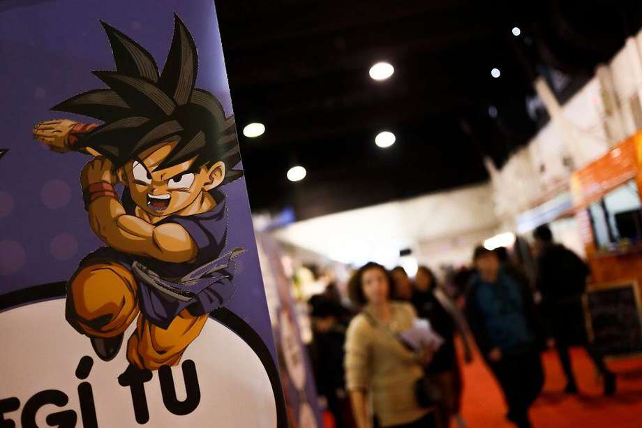 Visitantes asisten a la Anime Expo, una convención centrada en la gastronomía, la cultura y las tendencias japonesas, en Buenos Aires.