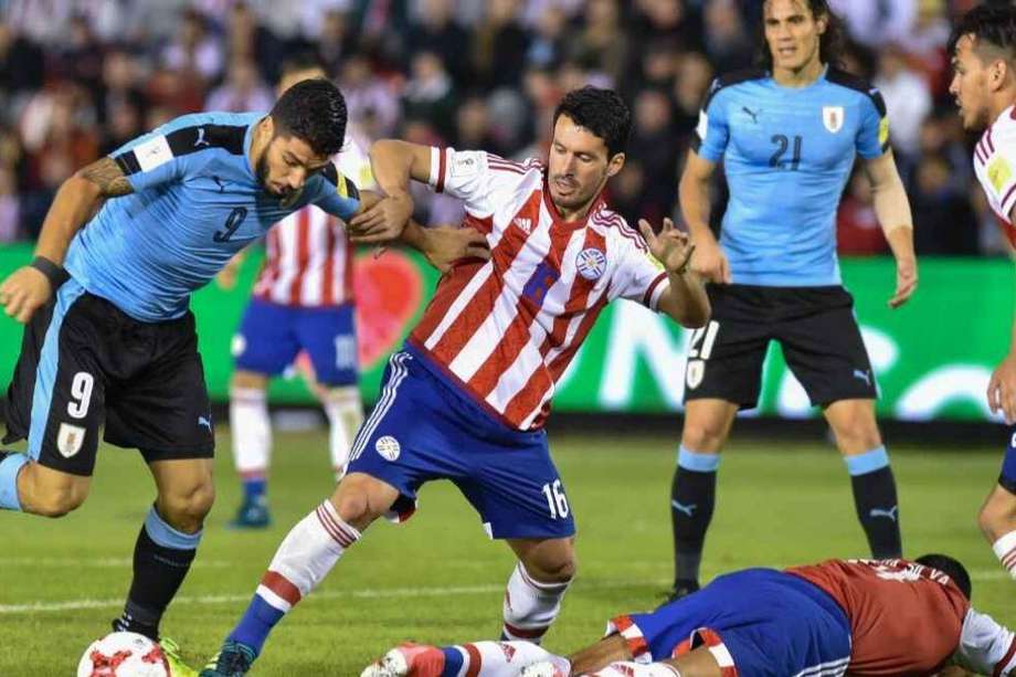 Uruguayos y paraguayos comparten la garra y la misma escuela futbolística.