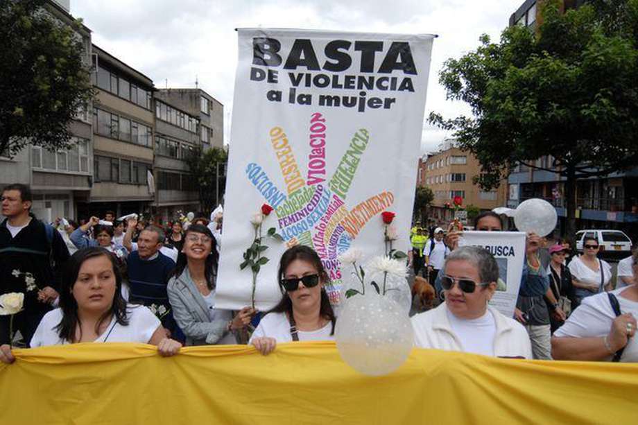 De acuerdo con la ONG Red Feminista Antimilitarista, durante 2020 crecieron las cifras de feminicidios en Colombia en un 9,4%. 