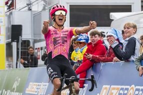 Carapaz ganó la cuarta etapa del Tour de Romandía: ¿cómo le fue a los colombianos?