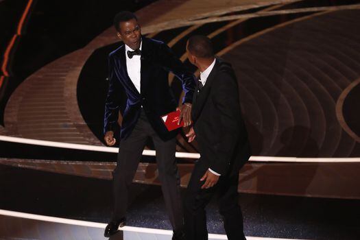 Luego de haberle propinado una bofetada al comediante Chris Rock en los Premios Óscar, Will Smith expresó el sentimiento que lo llevó a reaccionar de esa manera.  EFE/ Etienne Laurent
