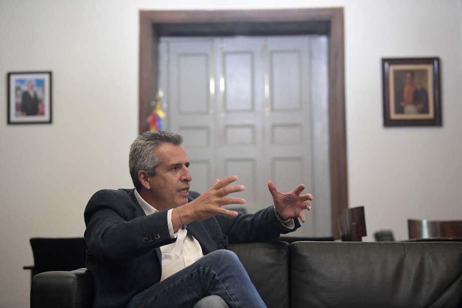 El ministro del Interior, Luis Fernando Velasco, le pidió a la Corte Constitucional pronunciarse sobre la tutela que reconfiguró el poder político en Santa Marta.