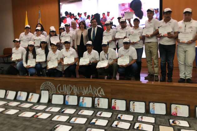En Cundinamarca se gradúan 165 líderes y lideresas
